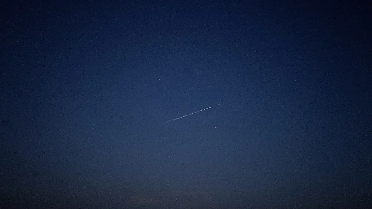 La trainée de satellites de Space X (iPhone 12 Pro Max et une pose de 1 seconde)