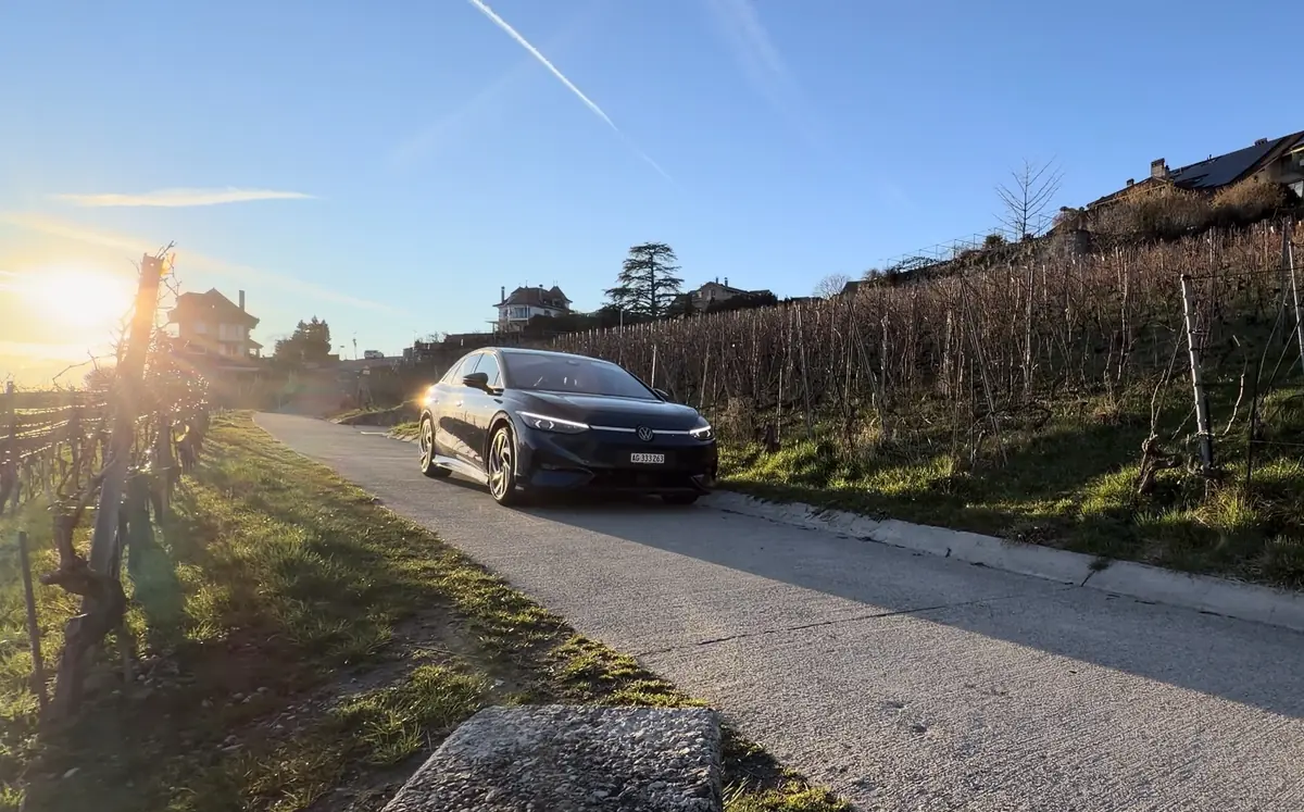 Essai Volkswagen ID7 Pro S&nbsp;: une autonomie de dingue&nbsp;! + test avec coffre de toit et sur neige