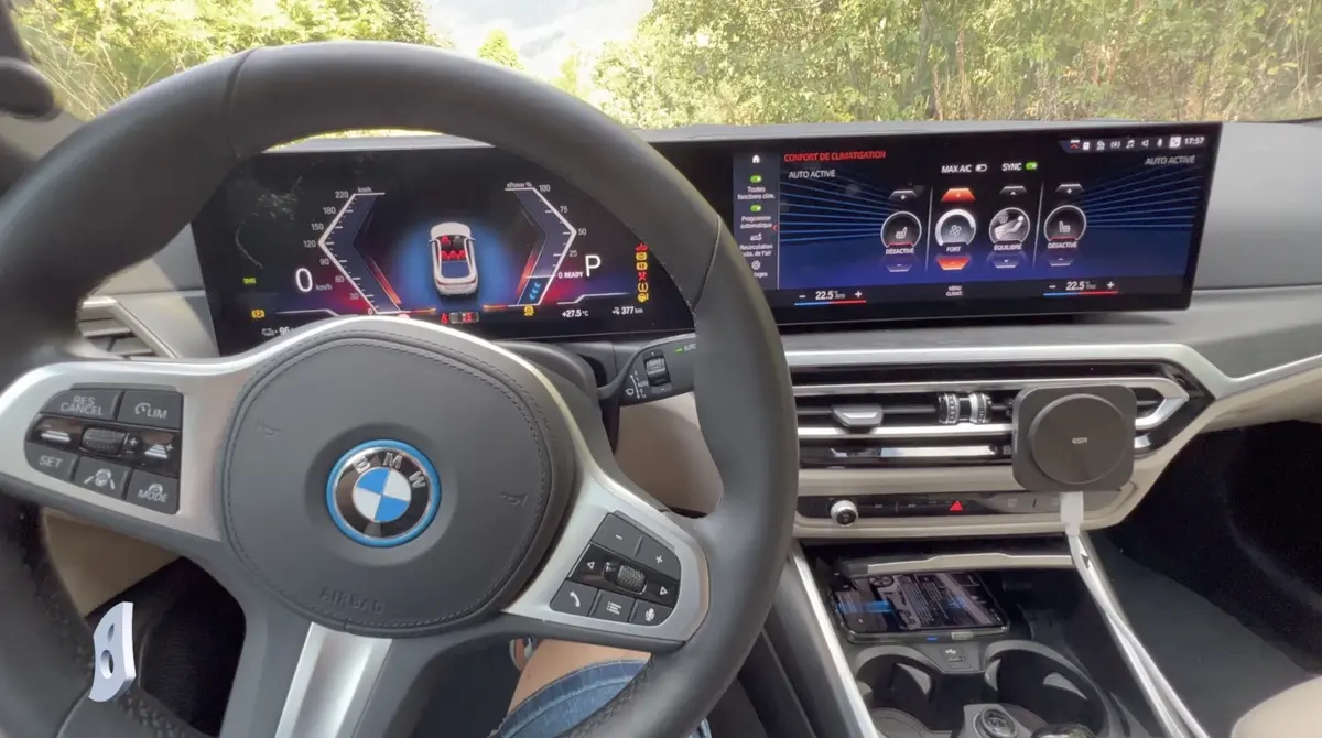 Essai BMW i4 (Partie 2) : les écrans, CarKey, l'app mobile et un intérieur léché !