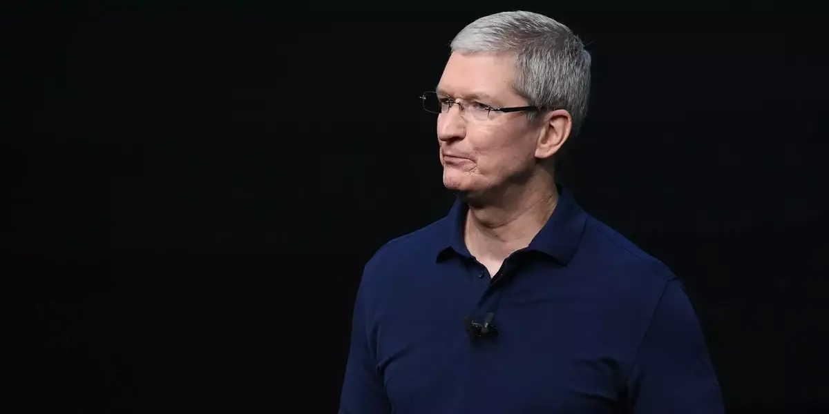 Tim Cook : Apple continuera à embaucher mais de manière "réfléchie"