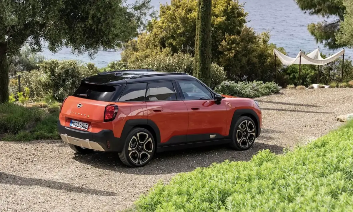 Voici la Mini Aceman : toutes les infos sur le petit SUV citadin 100% électrique !