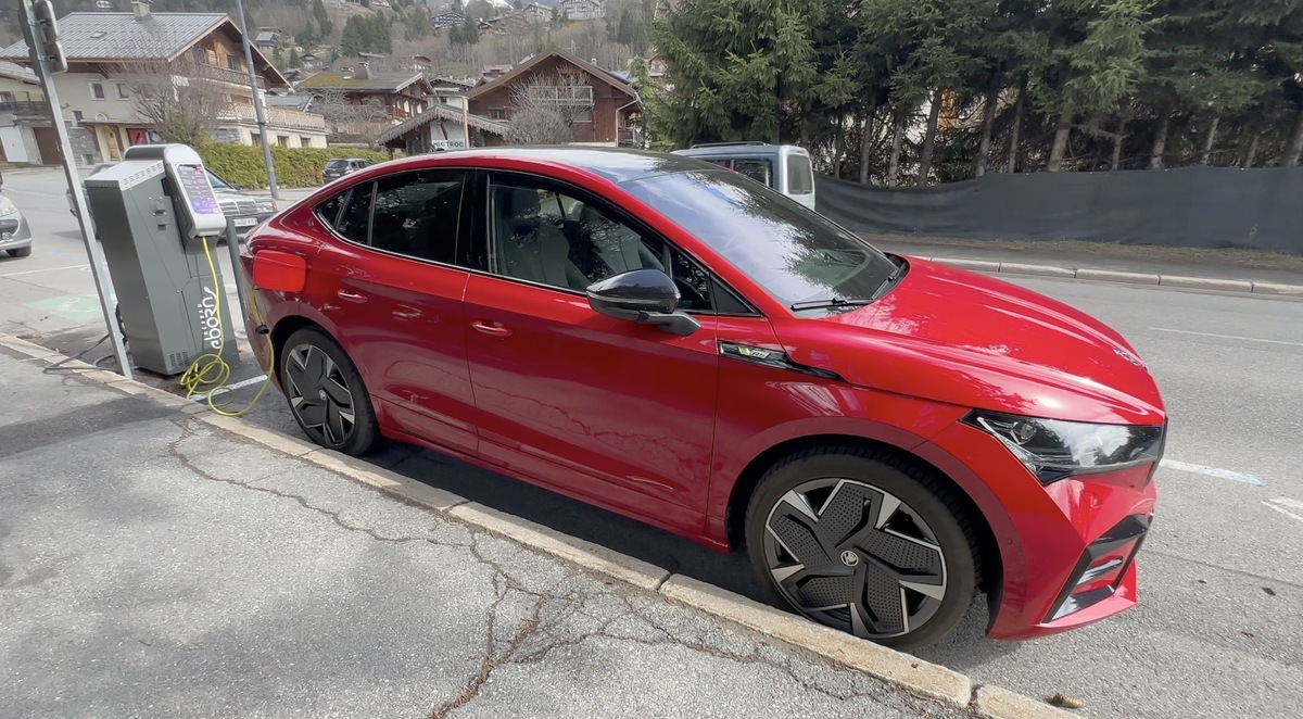 Comparatif : Skoda Enyaq Coupé RS iV ou Tesla Model Y ?