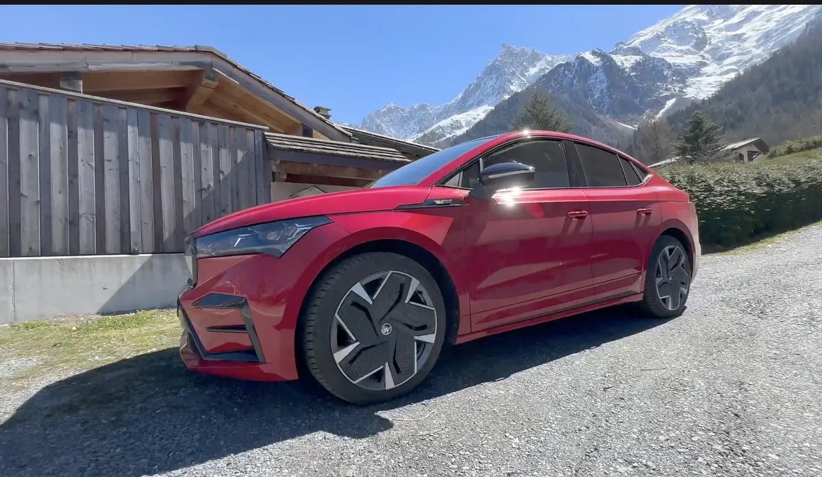 Comparatif : Skoda Enyaq Coupé RS iV ou Tesla Model Y ?