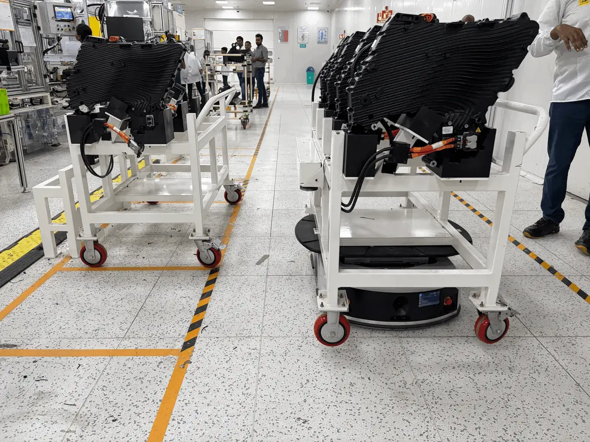 Les batteries sont assembl&eacute;es sur place