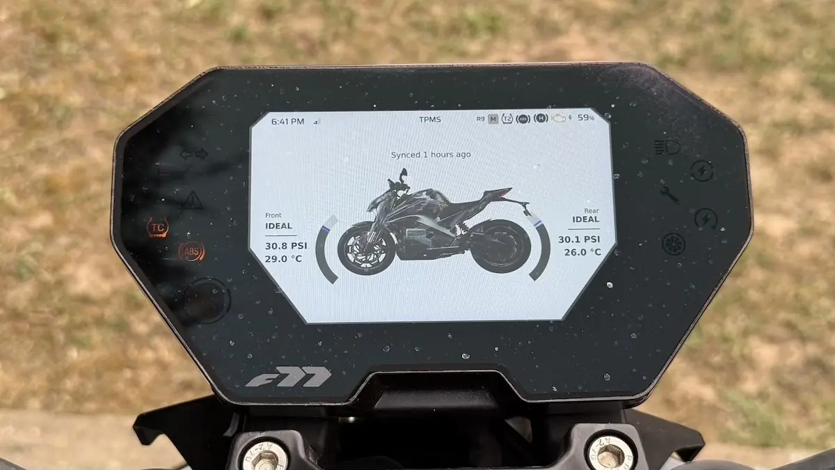 Essai Ultraviolette F77 Mach 2, une moto &eacute;lectrique convaincante mais pas sans d&eacute;fauts