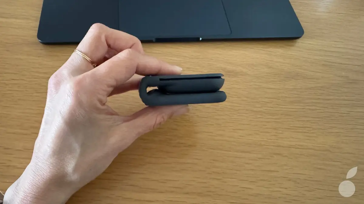franchement un tout petit format tr&egrave;s pratique &agrave; glisser dans sa poche&nbsp;!