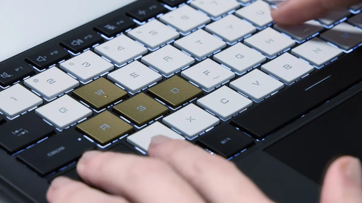 ASUS sort une tablette &agrave; 4099&nbsp;&euro; (oui vous avez bien lu) avec le cr&eacute;ateur de Death Stranding