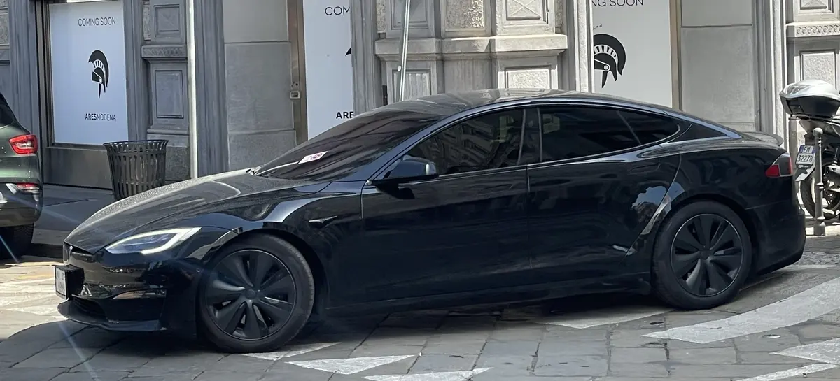 L'image du soir : tiens, une Tesla Model S Plaid en Europe !