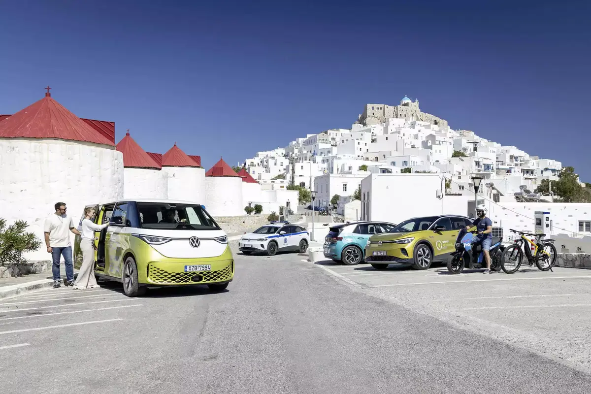 MG4 Phase 2, Ford SuperVan Pikes Peek, une île grecque électrique, et de la charge sans-fil Tesla