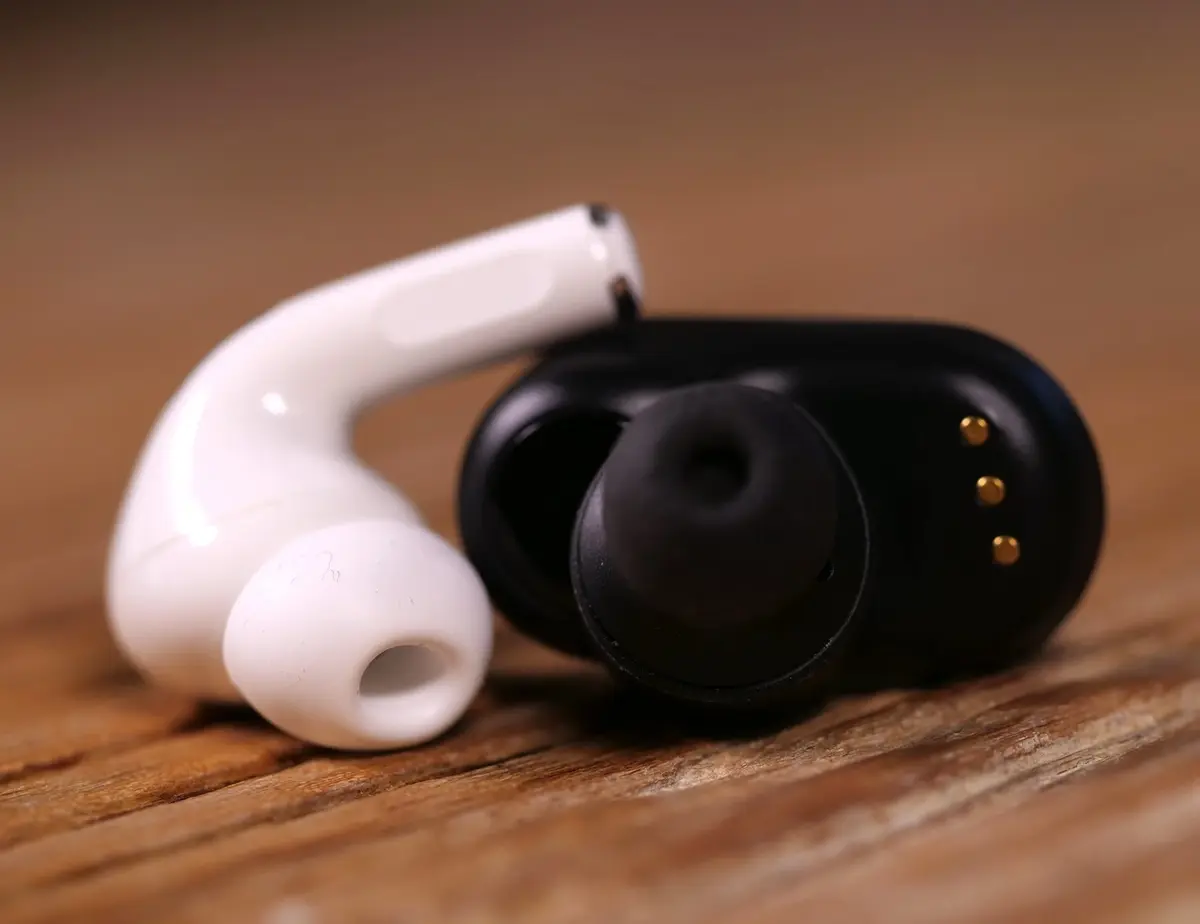 Test des AirPods Pro d'Apple face aux WF-1000XM3 de Sony ?