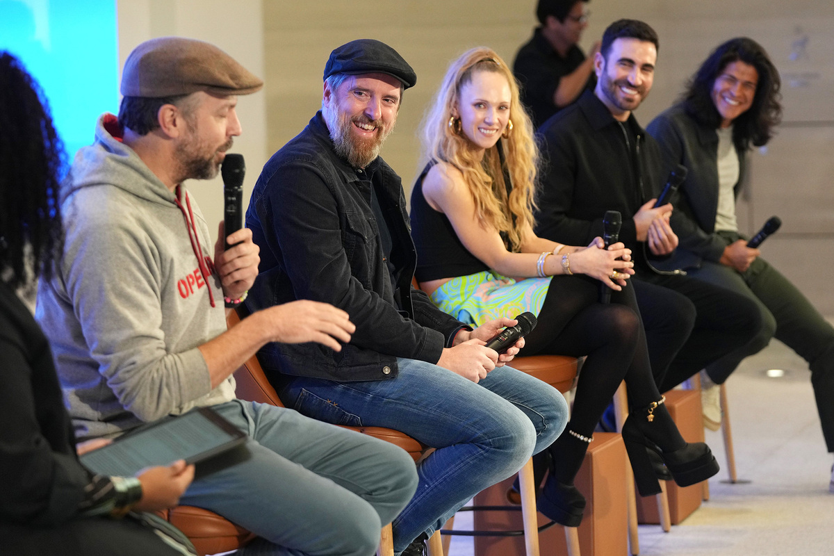 People : Gillian Anderson, Olivia Wilde, Jason Sudeikis, Blake Lively, Brian May et Emily