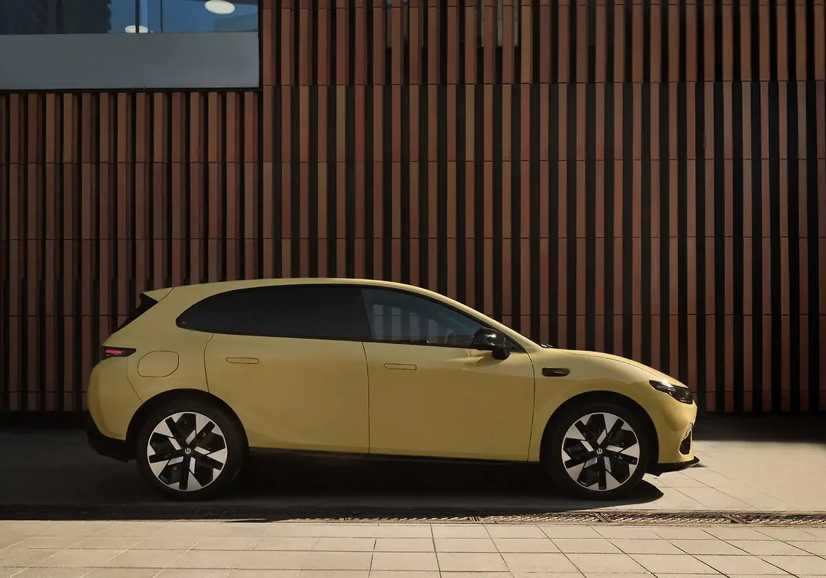 La Leapmotor B05 d&eacute;barque en Europe sous les 30 000 euros