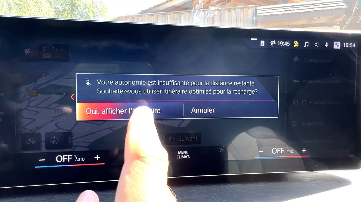 Essai BMW i4 eDrive 40 : autonomie d'une Tesla, conduite et finitions BMW !