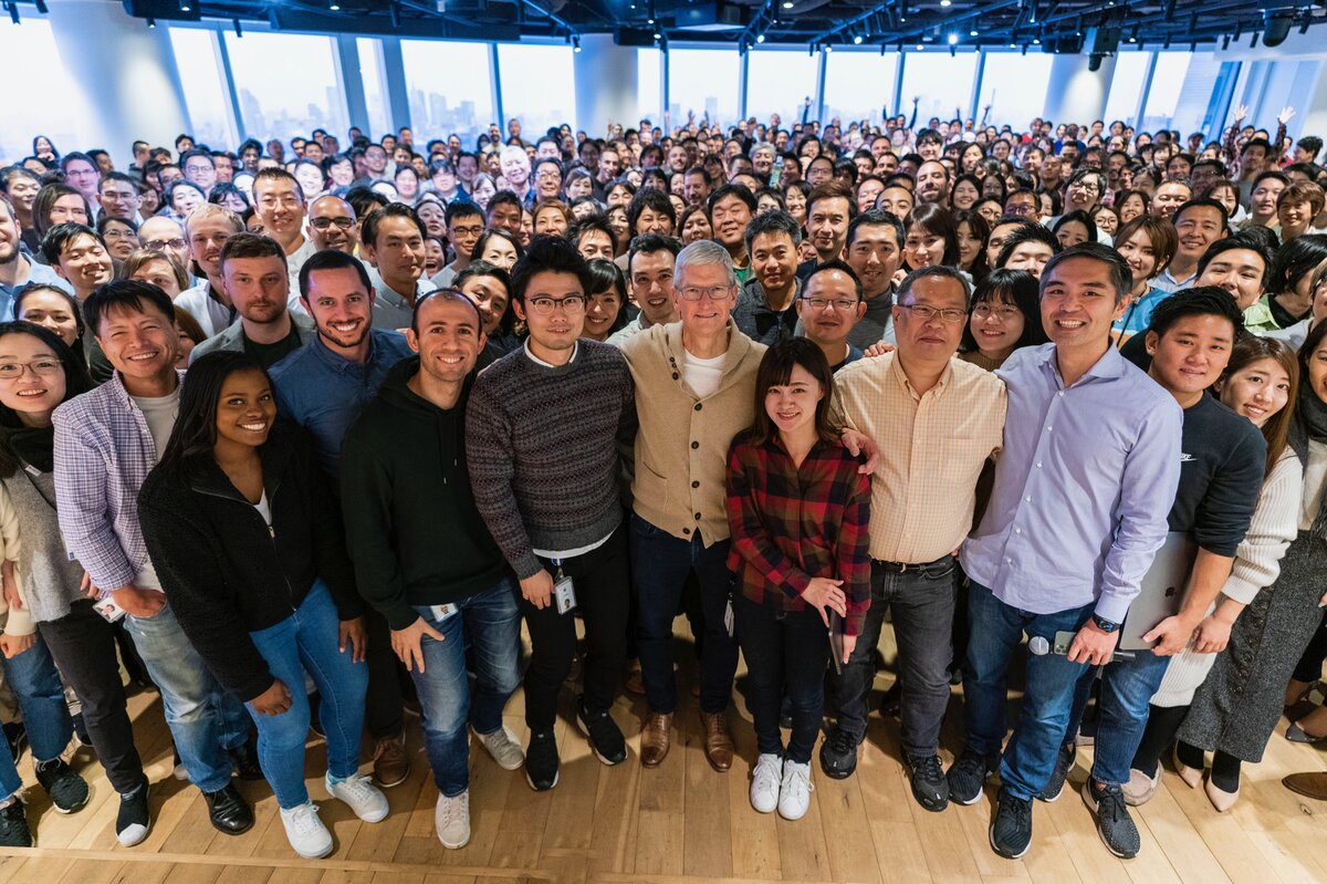 Tim Cook "Live in Japan" : rencontre avec des développeurs, des médecins et un DJ