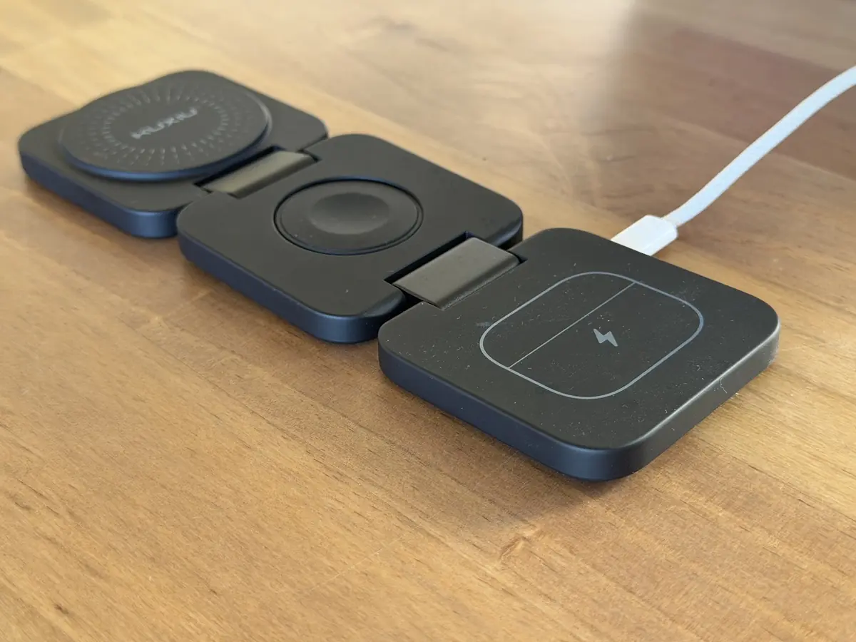 Test du Kuxiu X55 Turbo&nbsp;: le chargeur sans fil 3-en-1 Qi2.2 qui coche toutes les cases