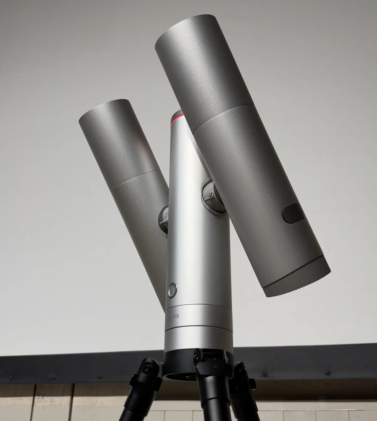 Un smart-t&eacute;lescope &agrave; 2 bras&nbsp;? Vaonis Atlas r&eacute;volutionne (encore) l'astro-photo