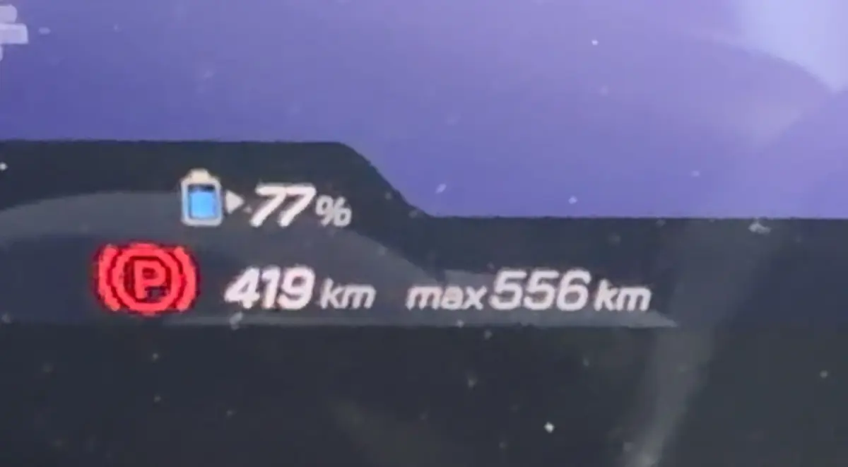 Mercedes a mis un iPad et Face ID dans son CLA&nbsp;! (Test des &eacute;crans Mercedes 2026)