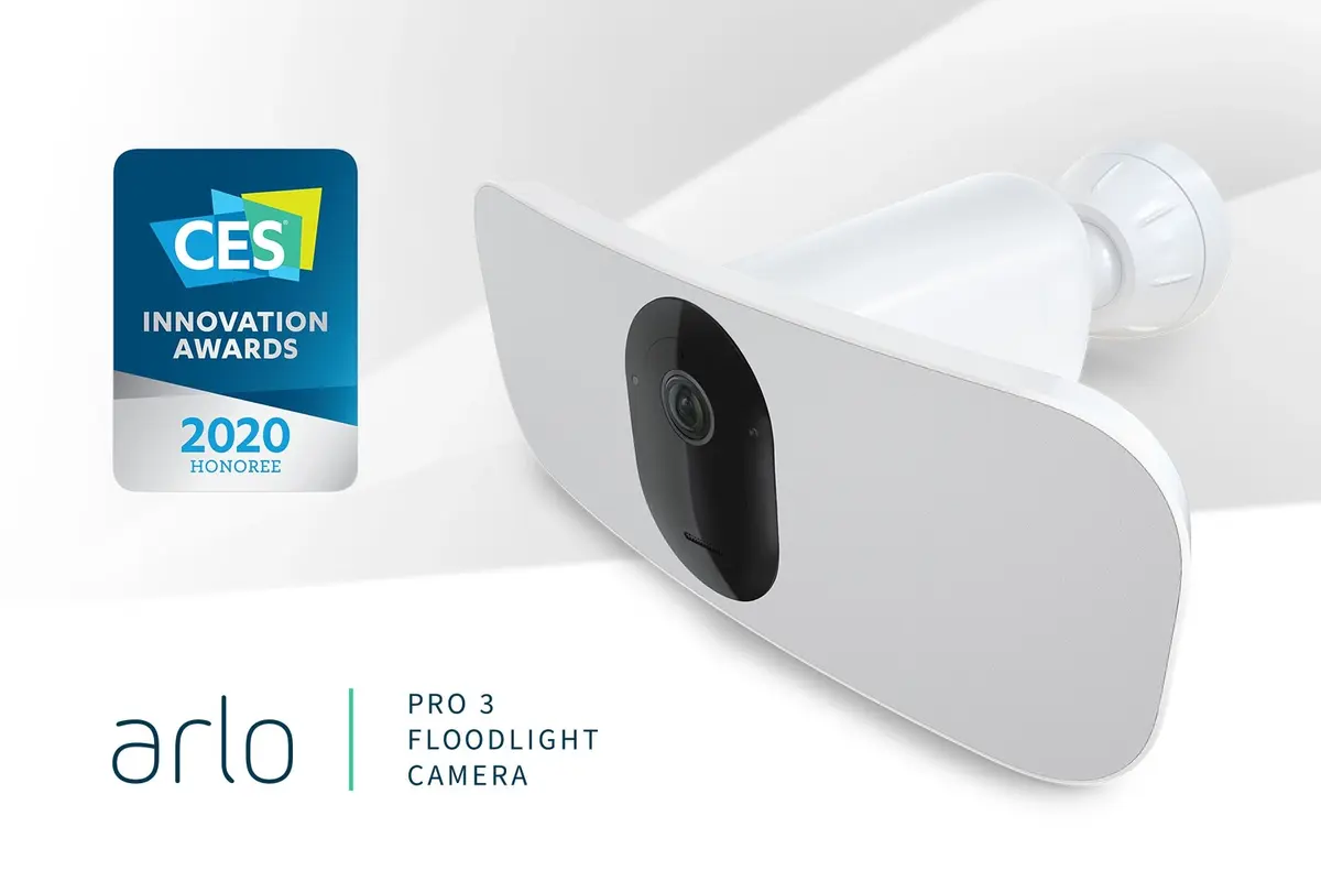 #CES : Arlo Pro 3 Floodlight, une caméra 2K HDR sans fil avec éclairage intégré