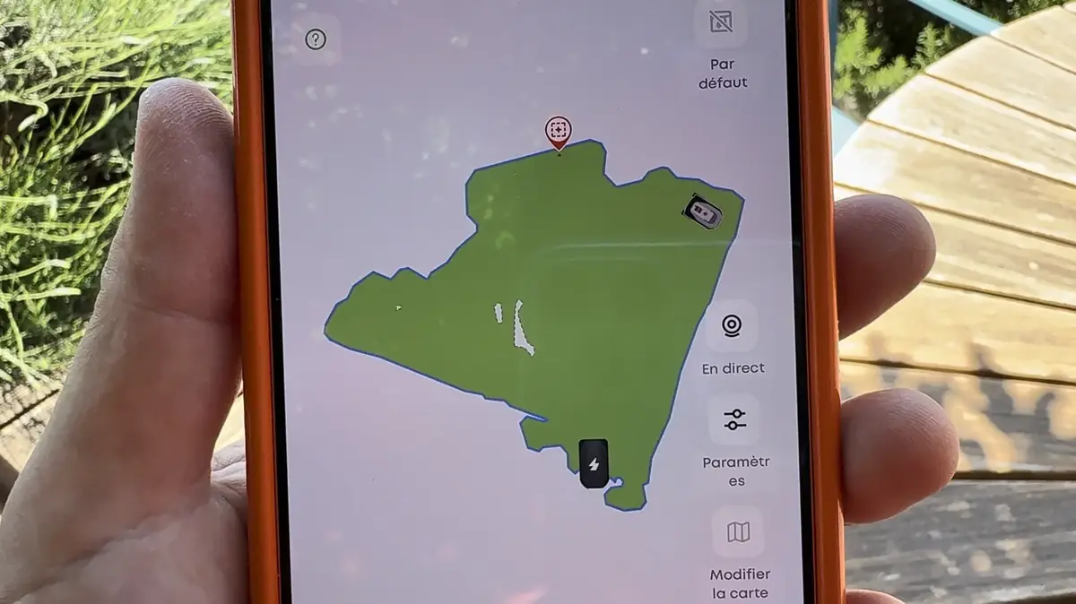 Test Eufy C15&nbsp;: le premier robot-tondeuse d&rsquo;Anker peut-il convaincre&nbsp;?