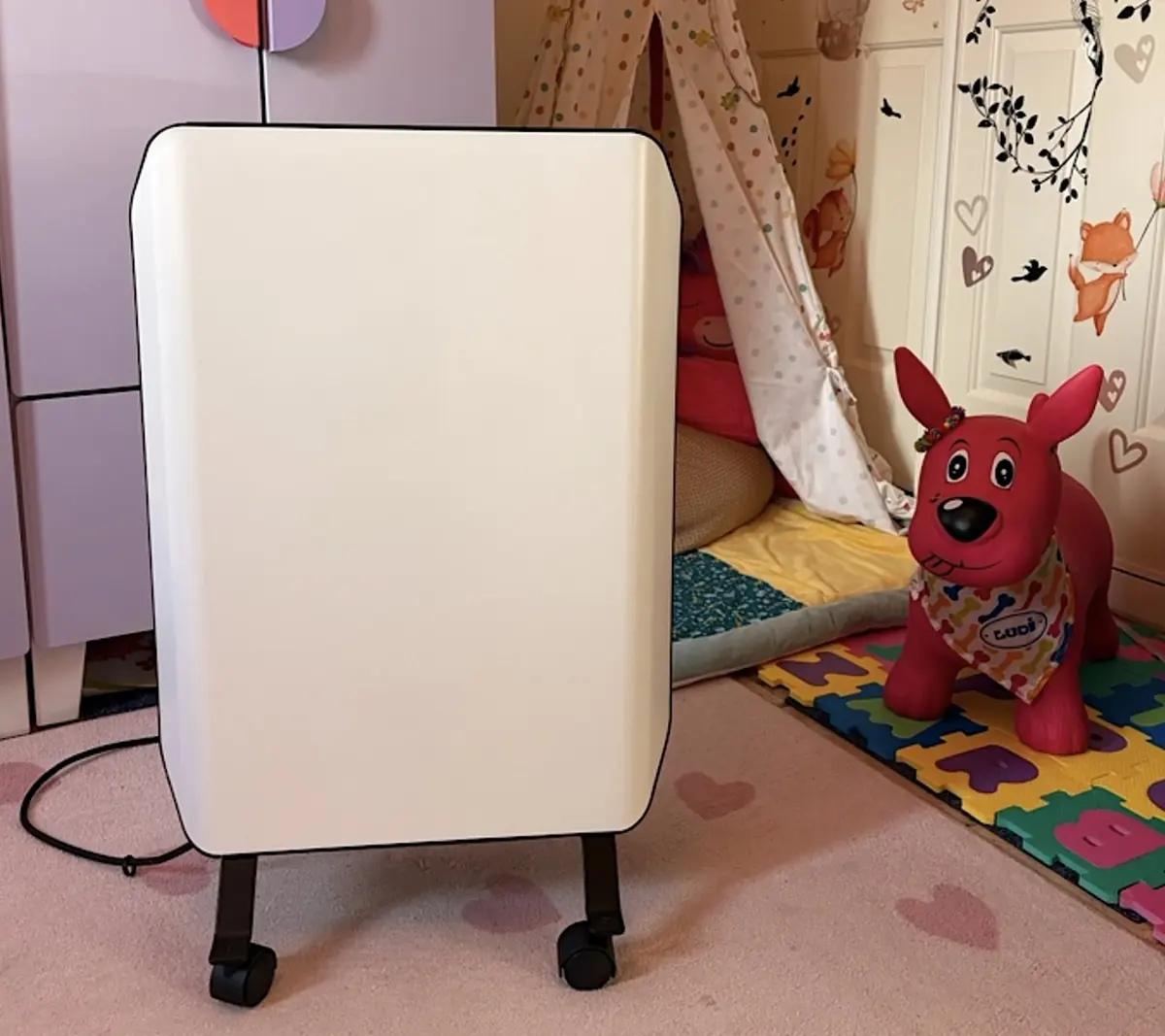 Test Duux Edge Oil 2000&nbsp;: un chauffage connect&eacute;, silencieux, id&eacute;al pour une chambre d'enfant