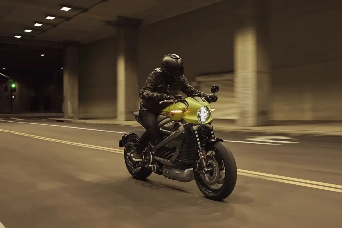 La Livewire One chapeaute la gamme.