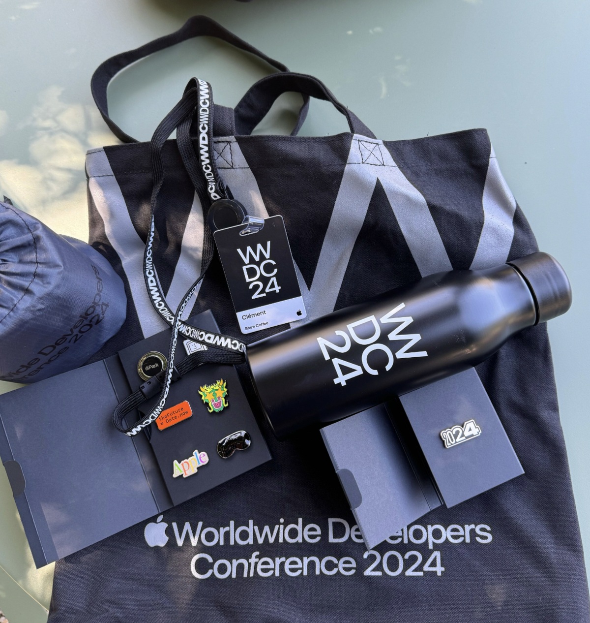 WWDC 2024 : de jolis goodies pour les rares développeurs présents sur place (photos)