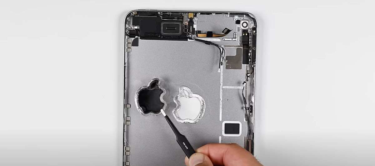 iFixit démonte l'iPad mini 7 [vidéo]