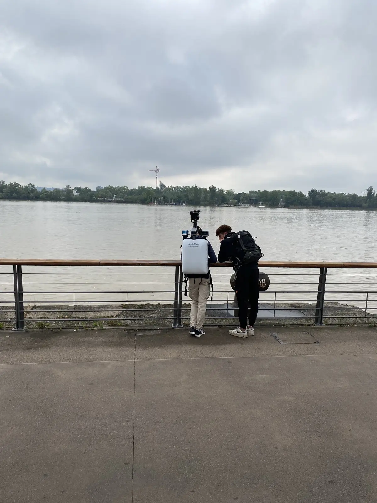 Apple envoie ses équipes de Plans se balader à Bordeaux [Photo]