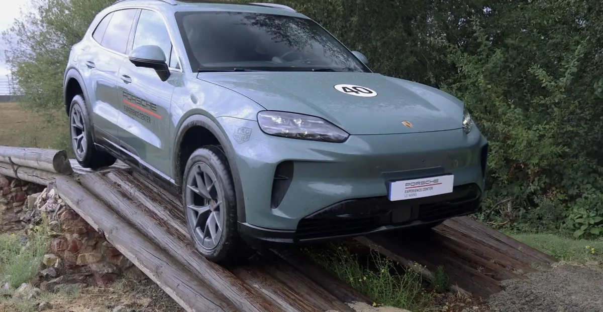 Essai Porsche Cayenne &eacute;lectrique&nbsp;: circuit, off-road, recharge, 1000CV... il nous a bluff&eacute;s&nbsp;!