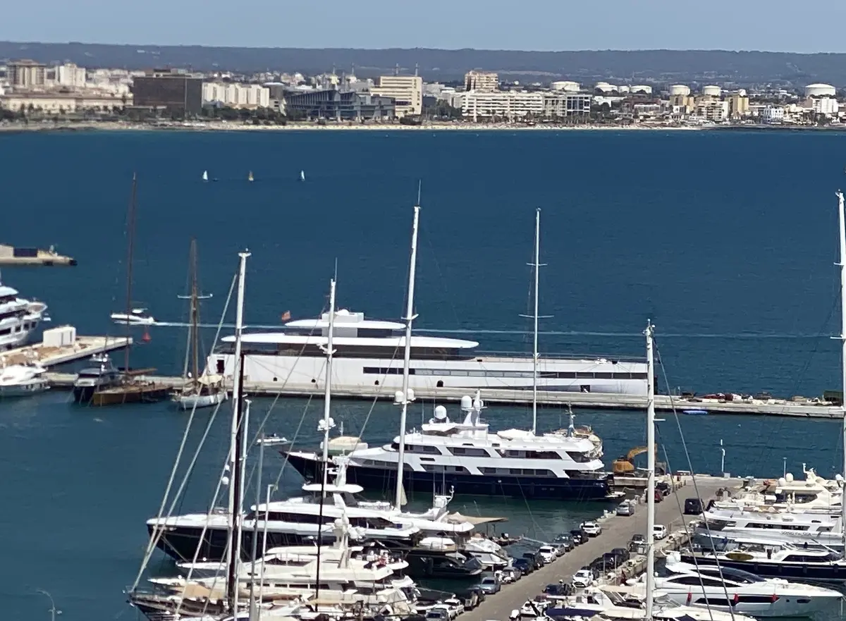 L'image du jour : le yacht de Steve Jobs en vadrouille à Palma de Majorque