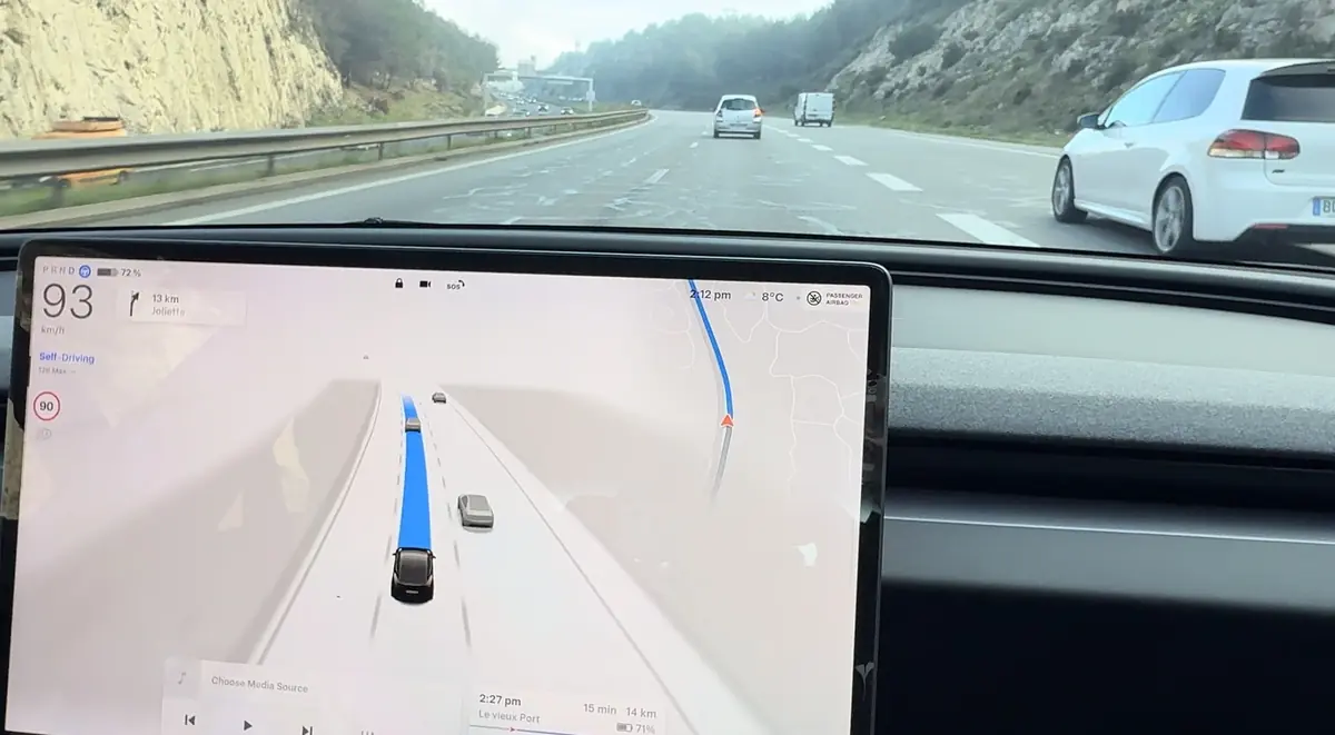 Une Tesla FSD 100% autonome à Marseille ? On a testé ! (et c'est bluffant)