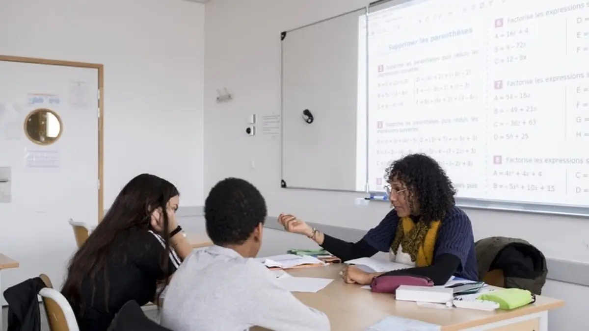 L'&Eacute;ducation nationale d&eacute;conseille Microsoft, puis lui signe un ch&egrave;que de 152 millions d'euros