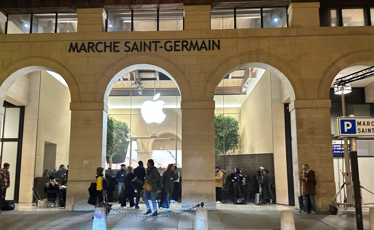 Quel est ce mystérieux tournage dans l'Apple Store Saint Germain