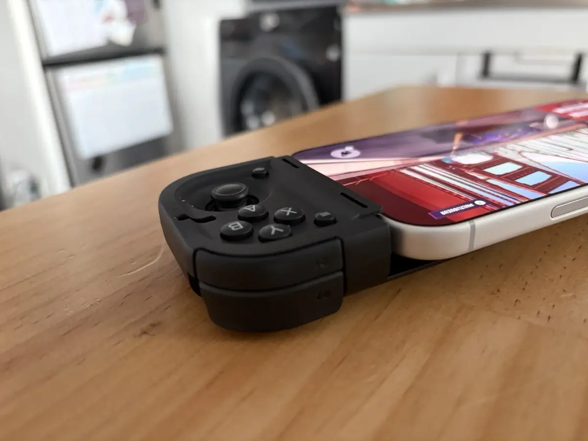 Test de la Razer Prio&nbsp;: la manette pliable qu'on a vraiment envie d'emporter partout