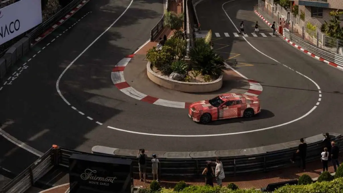 Jaguar fait rouler sa Type 01 &agrave; Monaco