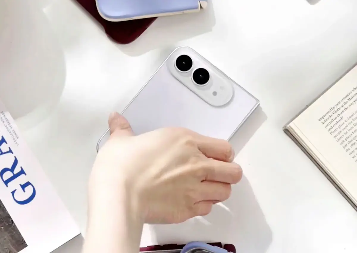 ESR montre l'iPhone pliable avant la Keynote