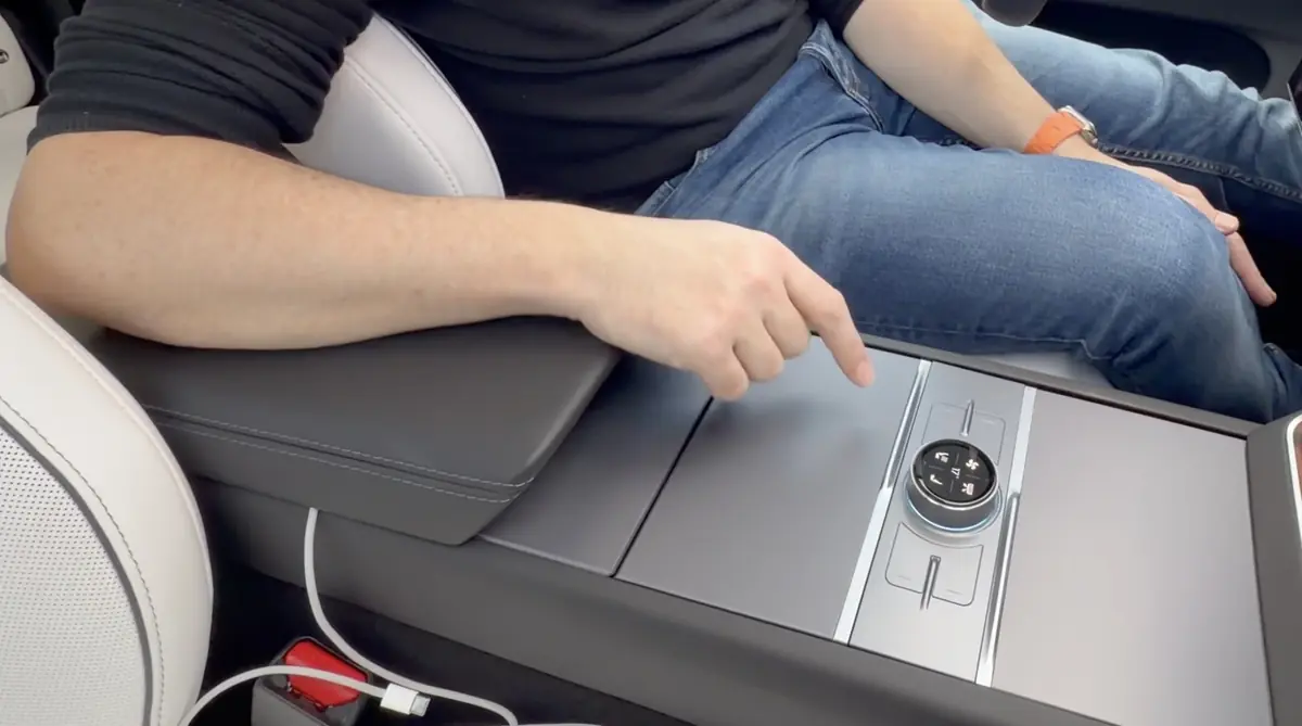 Tesla&nbsp;: comment avoir l'Autopilot am&eacute;lior&eacute; (EAP) quasi-gratuitement&nbsp;?