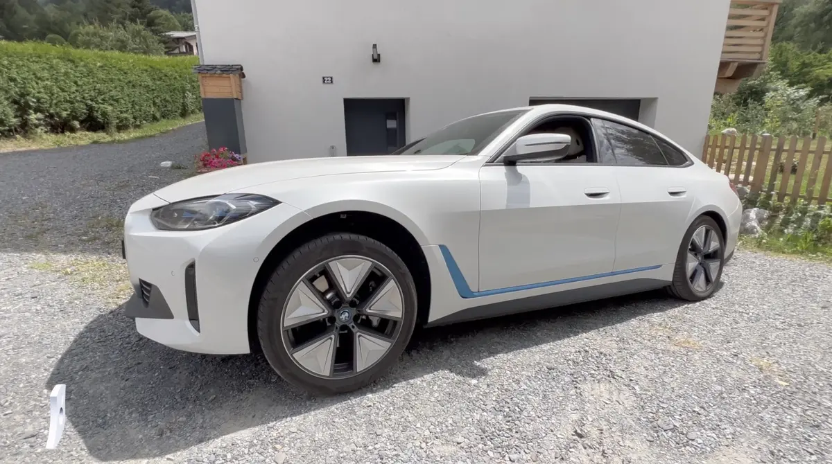 Essai BMW i4 eDrive 40 : autonomie d'une Tesla, conduite et finitions BMW !