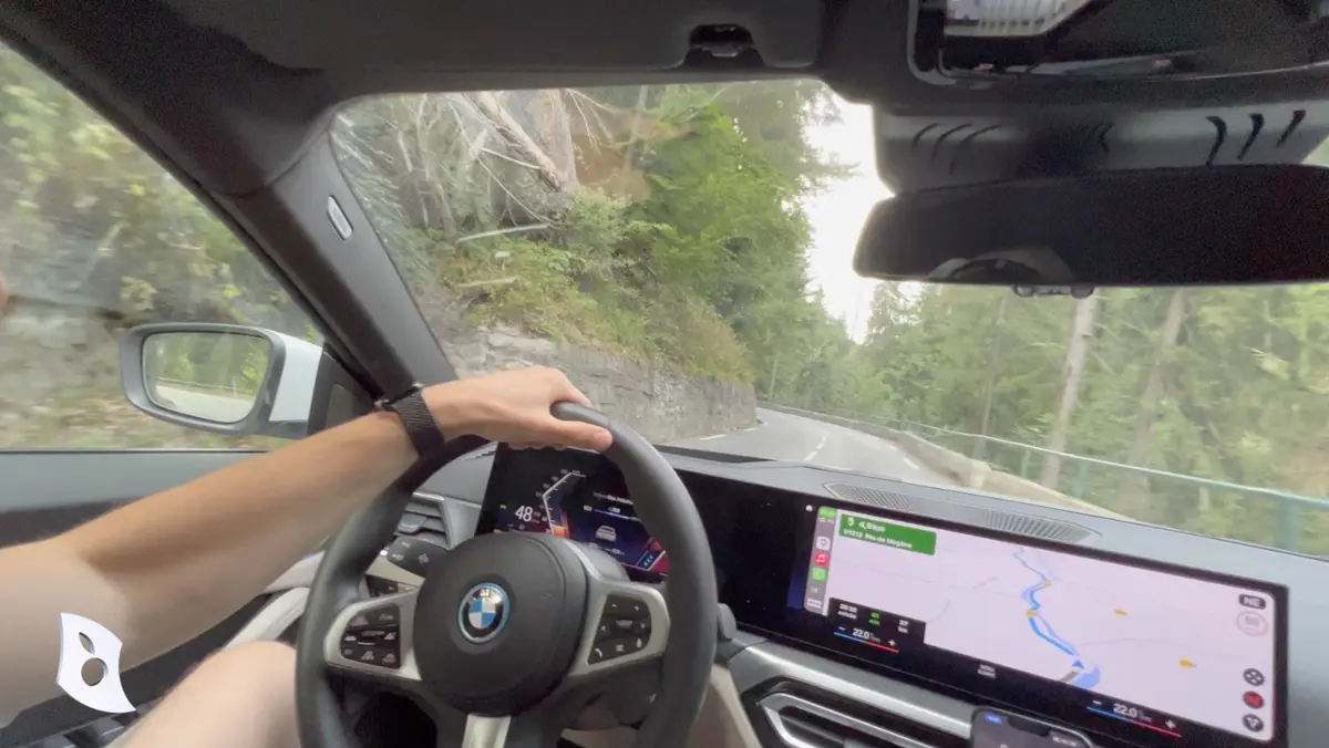 Essai BMW i4 eDrive 40 : autonomie d'une Tesla, conduite et finitions BMW !