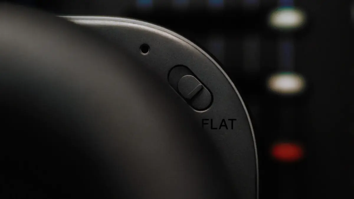 Nothing Headphone (1) Pro&nbsp;: trois haut-parleurs par oreillette pour 349 euros