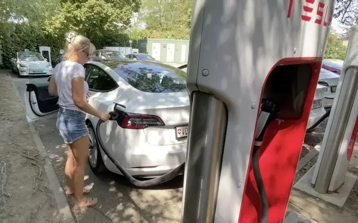 3mn pour charger sa voiture&nbsp;? J'ai test&eacute; le "Swap" de batterie en Chine&nbsp;: finalement, pas si mal&nbsp;?