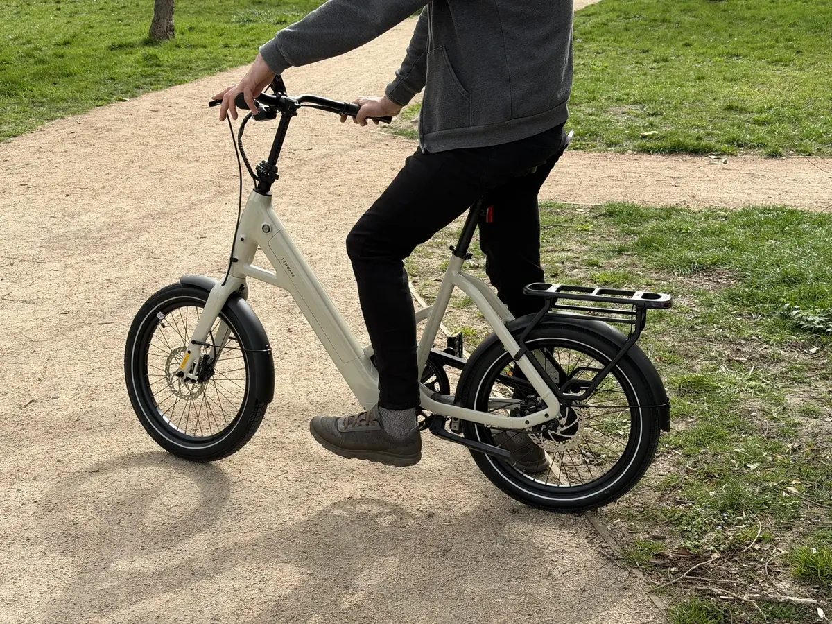 Test du Tenways CGO Compact&nbsp;: le petit v&eacute;lo discret qui sait tout faire