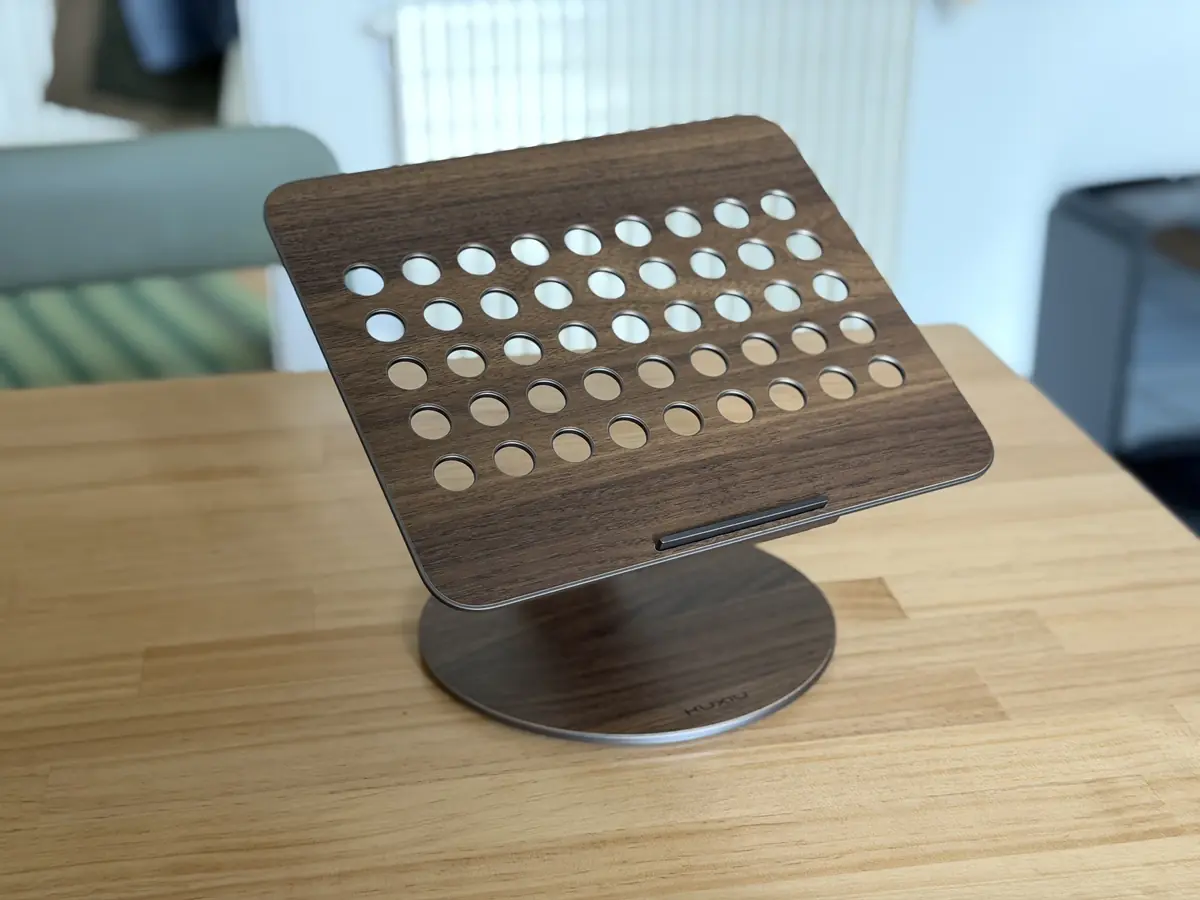 Le dock-hub 8-en-1 X53 Hub de chez Kuxiu