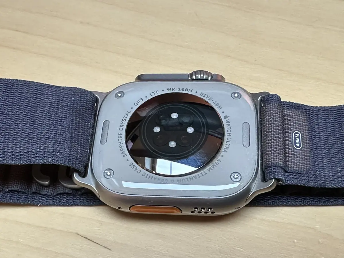 Tiens, une Apple Watch Ultra toute noire ? [Photos]