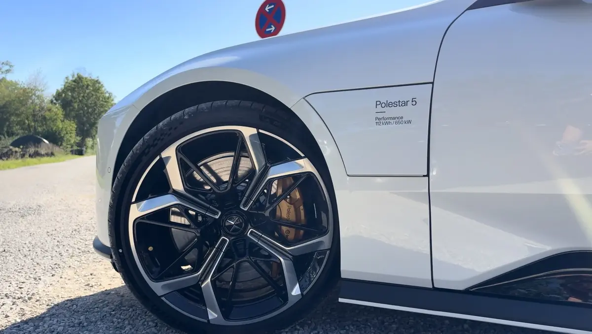 Essai de la Polestar 5&nbsp;: on a &eacute;t&eacute; satellis&eacute;&nbsp;!