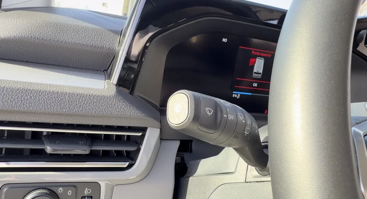 Essai Volkswagen eCaravelle&nbsp;: le &laquo;&nbsp;transporteur&nbsp;&raquo; passe &agrave; l&rsquo;&eacute;lectrique, et ce n&rsquo;est pas une r&eacute;ussite