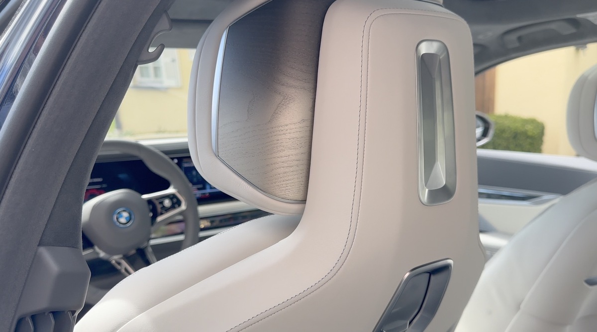 Essai BMW i7 : PS5, écran 8K, CarKey... plus techno que Tesla ?