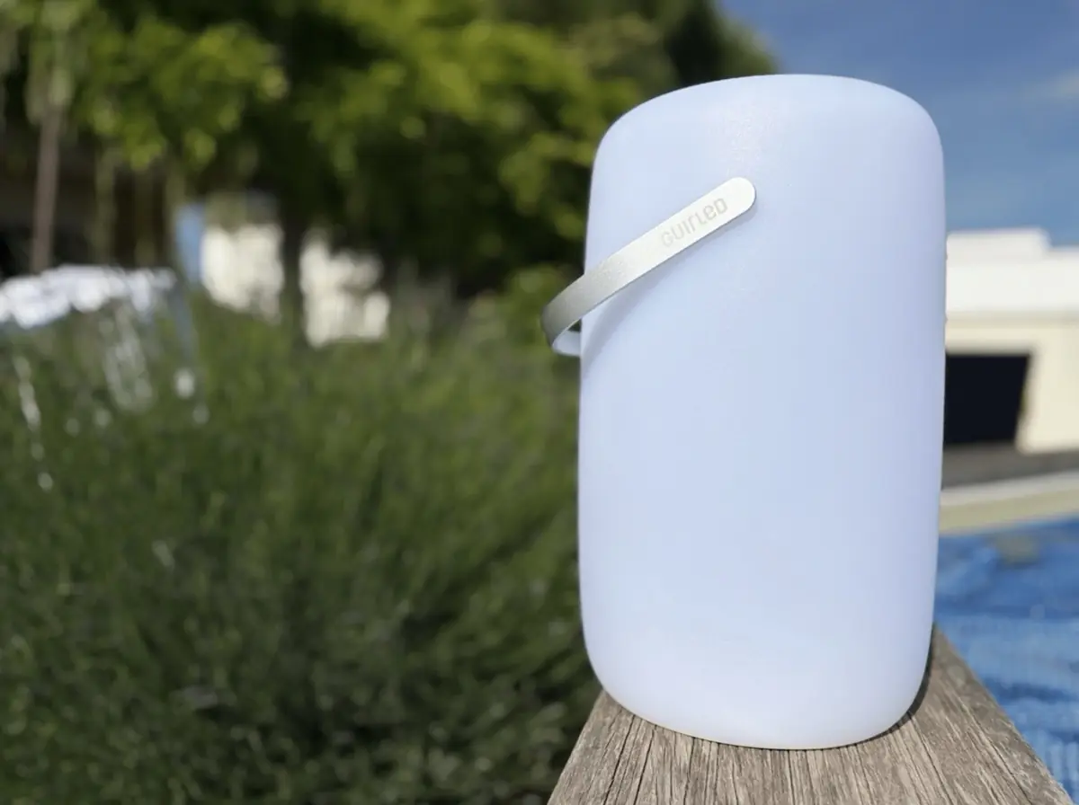 Test de la Lampe Nomade Solaire Guirled avec panneau invisible, parfait pour les soir&eacute;es d&rsquo;&eacute;t&eacute;&nbsp;?