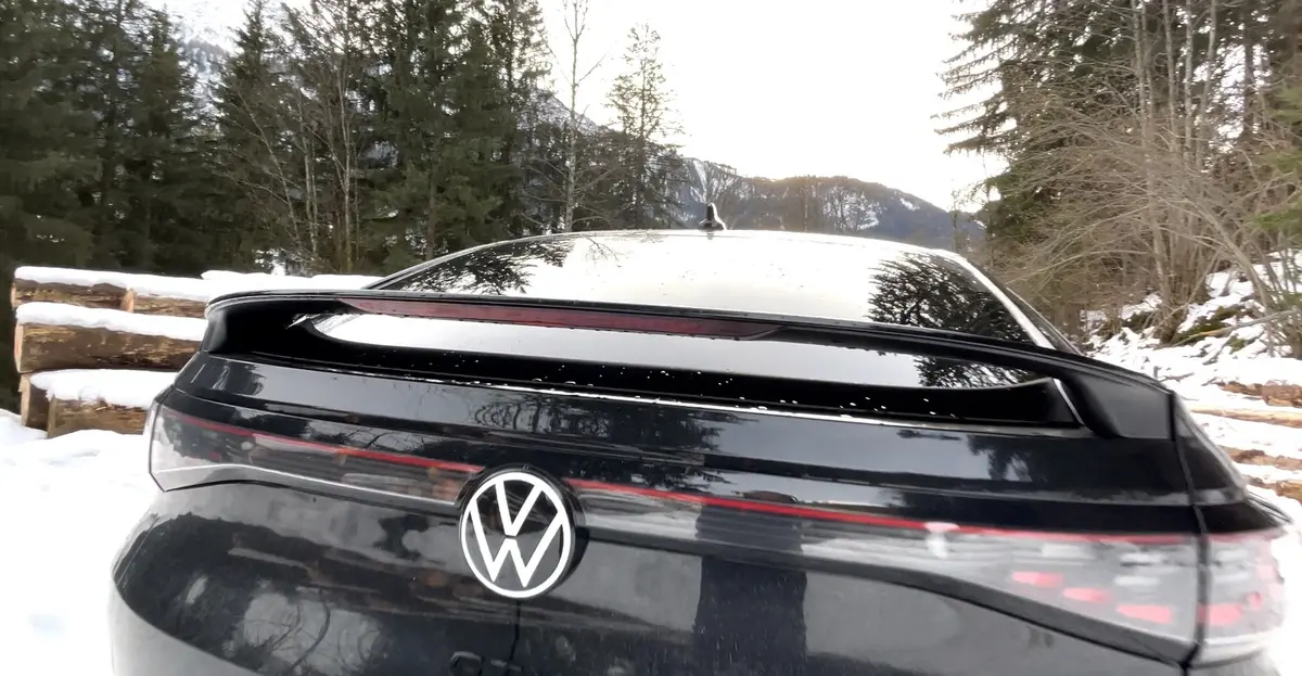 Essai Volkswagen ID.5 GTX : prix, autonomie, consos, recharge et conduite sur neige