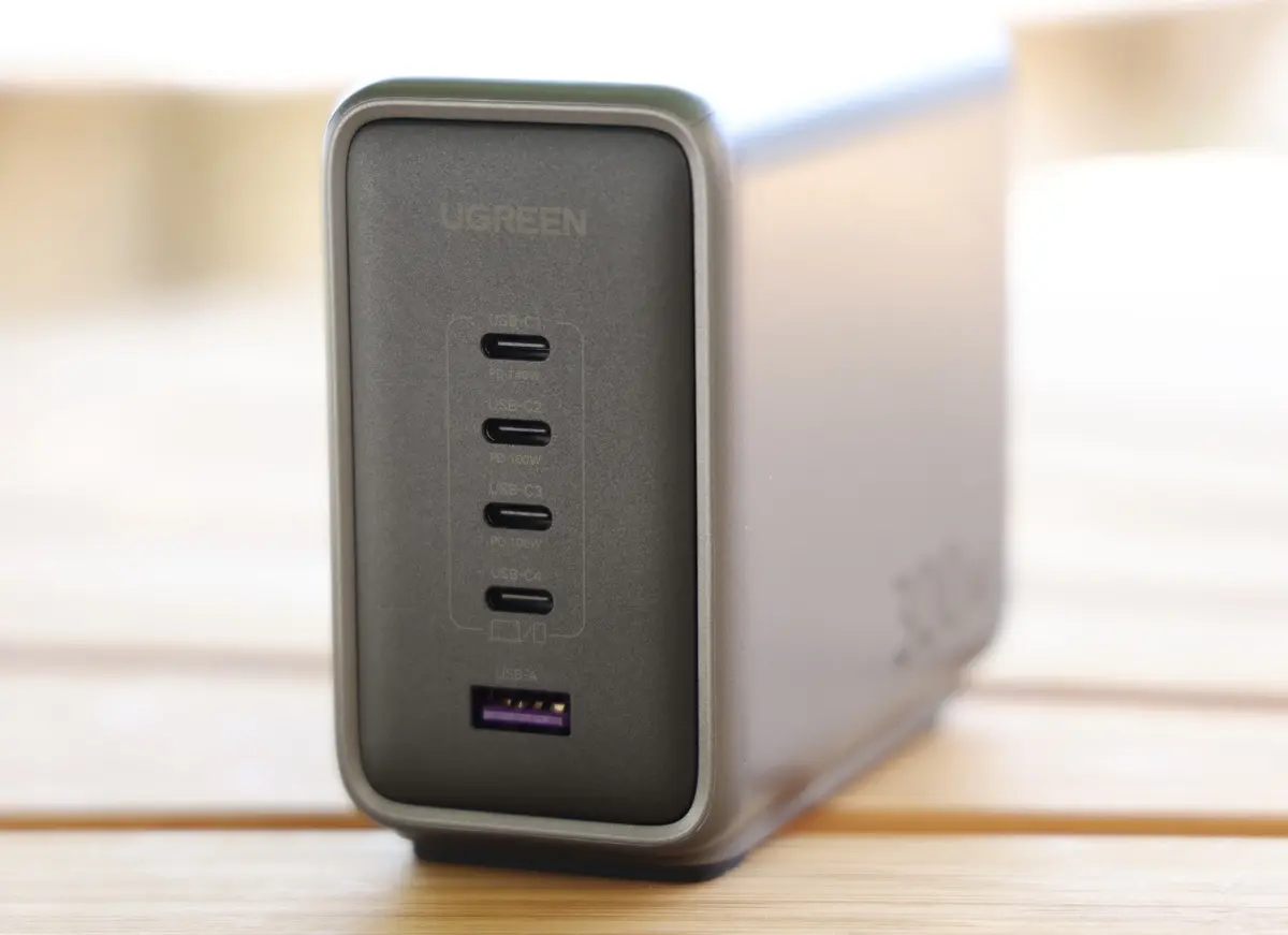 Test du surpuissant chargeur Multiport Ugreen Nexode 300W !